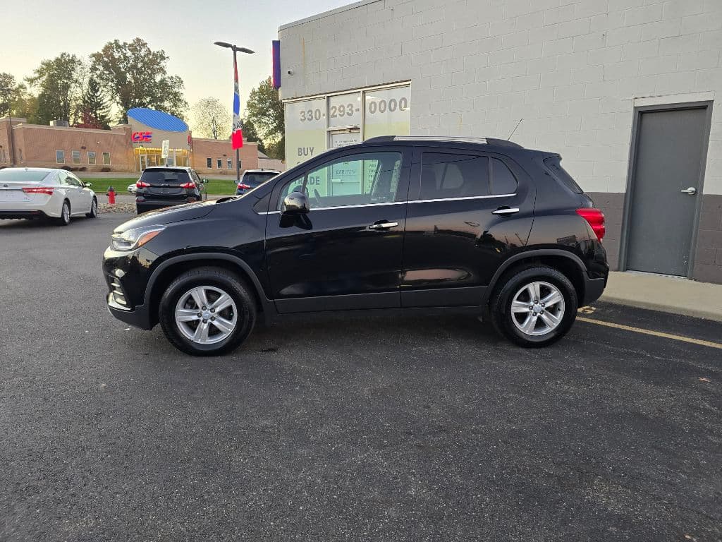 2019 Chevrolet Trax LT - Image 2